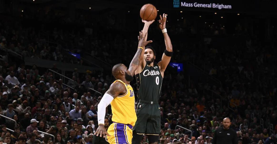 九游娱乐中心-包含巴特勒与30激战切尔西分钟，出色发挥胜负难料！，詹姆斯焦点对战赛场气氛高涨的词条