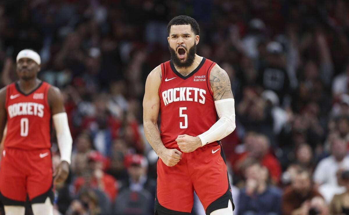 九游官方平台-老鹰教练压力巨大！，Karsa遭遇十五持续失利全场沸腾不已(樊少皇力王经典1991)